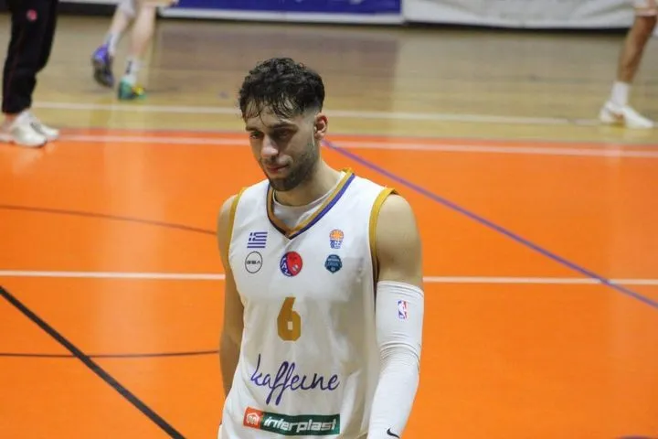 Ο Ανδρέας Περρής της Κομοτηνής έσπασε τα κοντέρ: Έβαλε 46 πόντους με μισό καράβι τρίποντα και χωρίς να εκτελέσει βολή