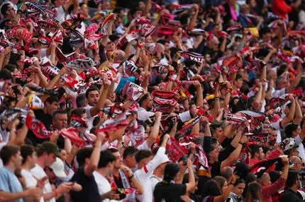 Από νωρίς ουρές στα εκδοτήρια των φίλων της Ράγιο ενόψει της ρεβάνς στην Allwyn Arena