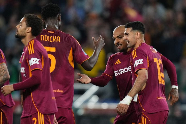 Ρόμα – Πίζα 3-0: Ο Μάλεν έκανε πάρτι με χατ-τρικ και οι τζιαλορόσι επέστρεψαν στις νίκες και στη διεκδίκηση μιας θέσης στην τετράδα