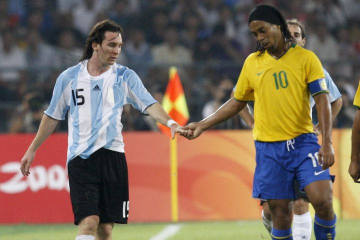 Ροναλντίνιο: “Ο Μέσι παραμένει ο καλύτερος στον κόσμο”