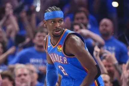 Ο Γκίλτζιους-Αλεξάντερ έβαλε 37 πόντους και οδήγησε τους Θάντερ στο 2-0 επί των Σανς