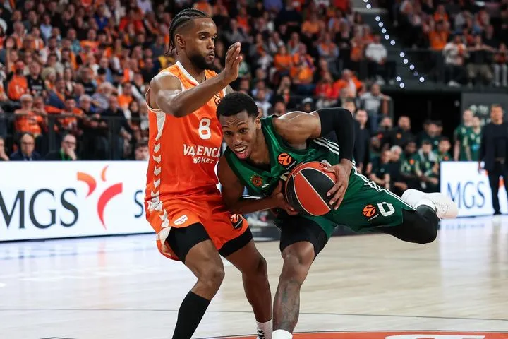 Το δραματικό φινάλε της μεγάλης νίκης του Παναθηναϊκού AKTOR στη Βαλένθια για τα playoffs της EuroLeague