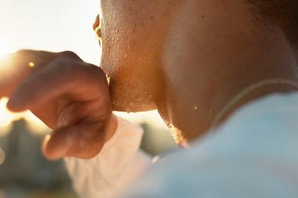 Το λάθος που κάνεις κάθε μέρα και καταστρέφει το δέρμα σου