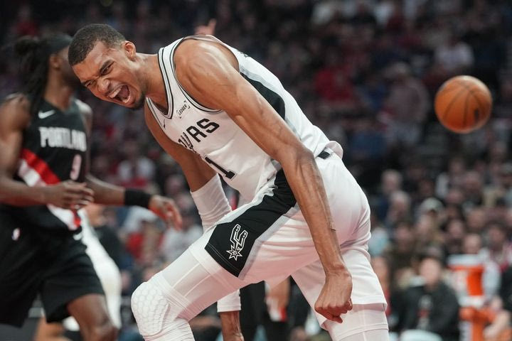 Μπλέιζερς – Σπερς 93-114: Με ανατροπή έκαναν το 3-1 στη σειρά
