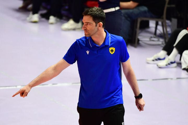 ΑΕΚ βόλλεϊ: Ο Ταμπουρατζής πρώτος προπονητής της Ένωσης μέχρι το 2027