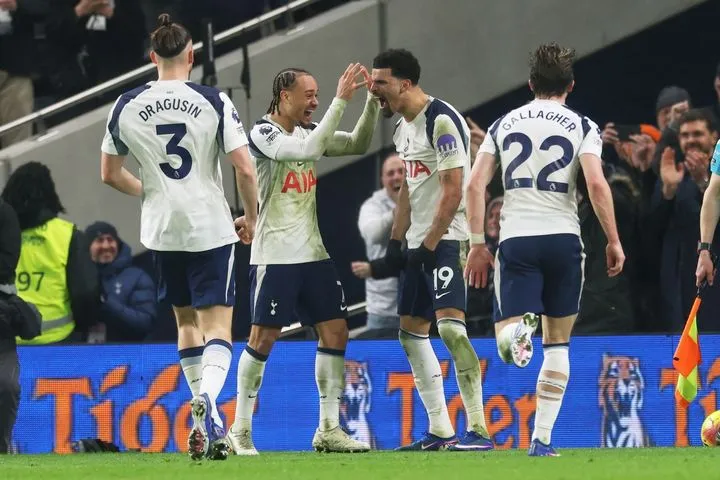 Premier League: Η Γουέστ Χαμ του Μαυροπάνου κράτησε το +2 από την Τότεναμ, που νίκησε για πρώτη φορά το 2026, τρίτη σερί νίκη η Λίβερπουλ, αγκαλιάζει το Champions League