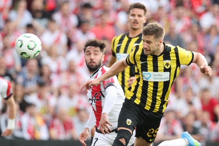 Άγγιξε το γκολ η ΑΕΚ: Στο δοκάρι η κεφαλιά του Βάργκα, στα σώματα το σουτ του Κοϊτά