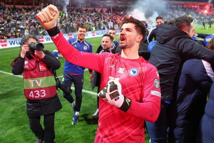 Βοσνία – Ιταλία: Ο Βασίλι πέταξε το γάντι στον Ντοναρούμα – “Αντιαθλητική η συμπεριφορά του στη διαδικασία των πέναλτι”