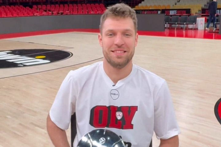 EuroLeague: Η πορεία του βραβείου του MVP μέχρι τα χέρια του Βεζένκοβ