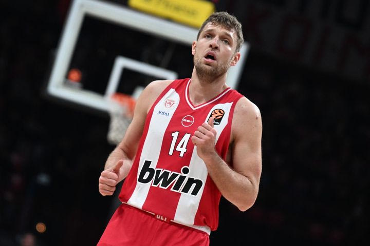 Το ΑΙ “σαρώνει” το Ολυμπιακός – Αρμάνι και βγάζει σημειάρα