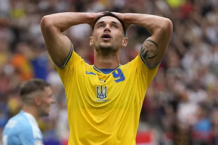 Ολυμπιακός, μεταγραφές: Δεν έχει πείσει ακόμα τη Λιόν ο Γιάρεμτσουκ, σύμφωνα με τους Ουκρανούς