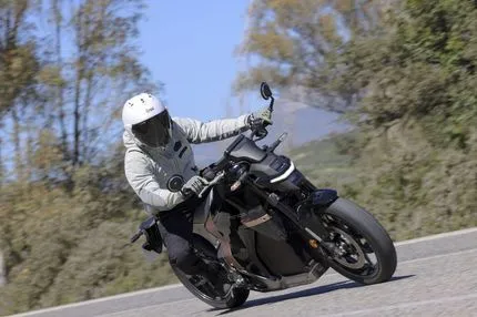 Honda WN7: Πώς διαμορφώθηκε ο χαρακτήρας της πρώτης ηλεκτρικής μοτοσικλέτας των Ιαπώνων