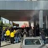 ΑΕΚ: Πανικός με καπνογόνα στη Λεωφόρο Συγγρού για την πρωταθλήτρια Ένωση
