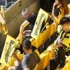 ΑΕΚ: Χιλιάδες σημαιάκια στην Allwyn Arena με το πρωταθληματικό μότο