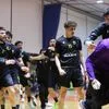 ΑΕΚ: “Οπαδοί των γηπεδούχων πέταξαν δεκάδες μπουκάλια, καθ’ όλη τη διάρκεια της αναμέτρησης ακούγονταν ρατσιστικά επιφωνήματα”