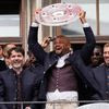 Μπάγερν: Ο Κομπανί ξέχασε την κούπα της Bundesliga στην κουζίνα του σπιτιού του και η αστυνομία την πήγε στη φιέστα