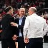 Ολυμπιακός, EuroLeague Final Four 2026: Τα συγχαρητήρια των Αγγελόπουλων στον Μπαρτζώκα και η υψωμένη γροθιά του Έλληνα προπονητή στους οπαδούς
