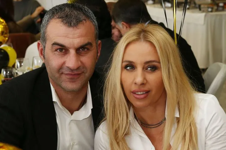 Η σπαρακτική ανάρτηση του Δέλλα για τη Μαστροκώστα: “Άγγελέ μου, αγάπη μου, πέτα ψηλά, πέτα μακριά"