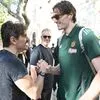 Παναθηναϊκός AKTOR: Ο Γιαννακόπουλος χαιρέτησε έναν-έναν τους παίκτες του Παναθηναϊκού πριν την αναχώρηση από το ξενοδοχείο κι έβγαλε φωτογραφίες