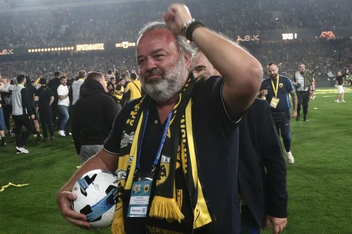 Ηλιόπουλος: "Ξυπνάει νέα μέρα για το ελληνικό ποδόσφαιρο, χωρίς σύστημα χωρίς διαπλοκή και χωρίς κυκλώματα"