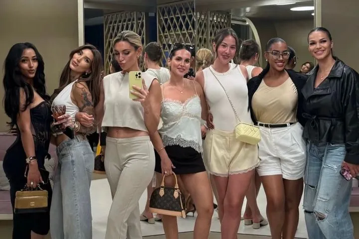 Οι WAGs Ολυμπιακού και Παναθηναϊκού AKTOR σε βραδιά μόδας - Η πρώτη φορά της Μπέριλ ΜακΚίσικ με νυφικό