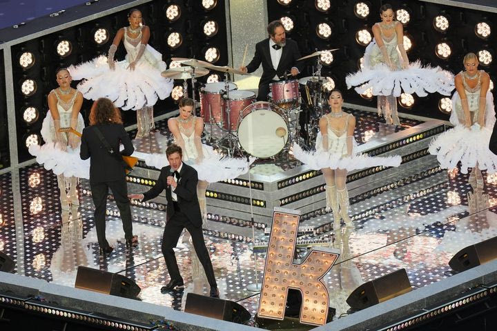 Παρί Σεν Ζερμέν – Άρσεναλ: Το φαντασμαγορικό show των Killers που έδωσε τον παλμό στις εξέδρες της Πούσκας Αρένα