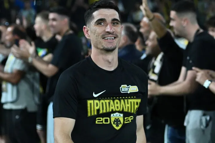 Μάνταλος: “Ο μικρός μου είναι πρώτη φορά πρωταθλητής, η ΑΕΚ δεν έχει όρια”