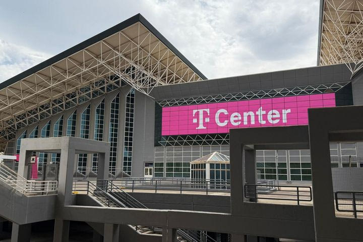 Final Four 2026: Αυτή είναι η εικόνα του T-Center λίγες ώρες πριν το πρώτο τζάμπολ