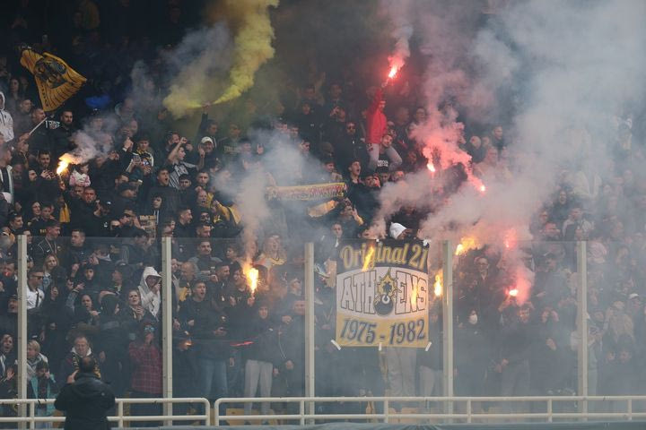 ΑΕΚ: Φρενίτιδα στη Νέα Φιλαδέλφεια, πάνω από 12.000 φίλοι της Ένωσης στην ανοικτή προπόνηση πριν το ντέρμπι με τον Παναθηναϊκό