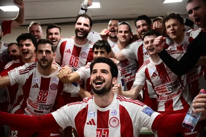 Τα highlights από την τρίτη και καθοριστική νίκη του Ολυμπιακού επί της ΑΕΚ στους τελικούς της Handball Premier