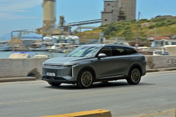 Το Omoda 9 SHS-P είναι το premium plug-in hybrid SUV που ξεχωρίζει στην ελληνική αγορά