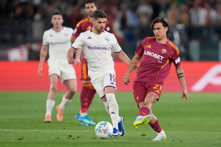 Serie A: Σώθηκε και μαθηματικά η Φιορεντίνα, γλίτωσε τη γκέλα η Ρόμα στην Πάρμα με δύο γκολ στις καθυστερήσεις