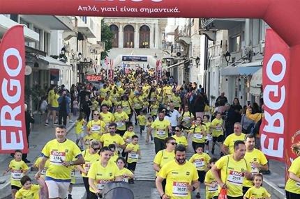 Run Greece Σύρος: Τρέχοντας στα πανέμορφα σοκάκια του νησιού
