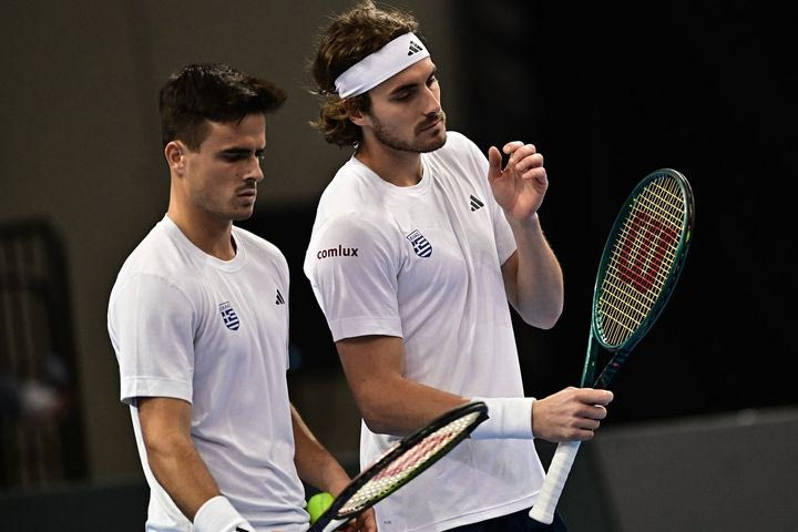 Geneva Open: Τα αδέρφια Τσιτσιπά ηττήθηκαν με 2-1 σετ από τους Κόνσταντιν Φράντσεν και Ρόμπιν Χάασε και αποκλείστηκαν από το διπλό της Γενεύης