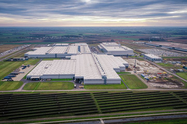 Η Volkswagen επέκτεινε το εργοστάσιό της στην Πολωνία για το ηλεκτρικό Crafter