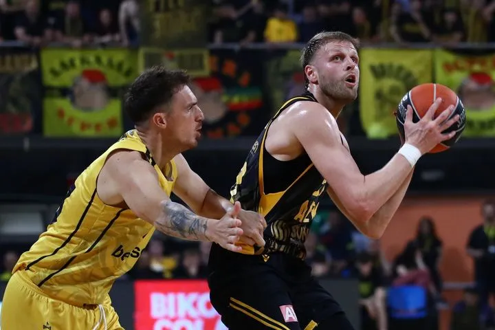 Άρης Betsson – ΑΕΚ: Άχαστος ο Χαραλαμπόπουλος στο πρώτο δεκάλεπτο