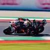 O Μπετζέκι νικητής στο πανηγυρικό 1-2 της Aprilia μέσα στο Μουτζέλο