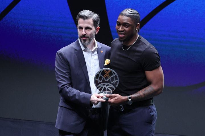 BCL: MVP ο Φρανκ Μπάρτλεϊ