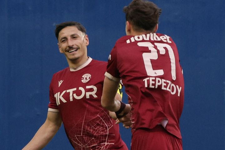 Ο Αστέρας AKTOR επικράτησε με παίκτη λιγότερο απέναντι στον Παναιτωλικό στο Αγρίνιο και έκλεισε τη σεζόν με νίκη