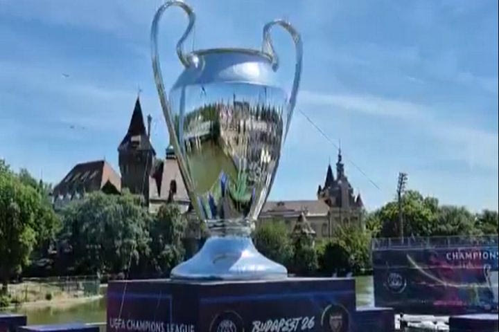 Το SPORT24 μεταφέρει τον παλμό του Champions League από τη fan zone της Βουδαπέστης