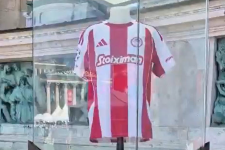 Ο Ολυμπιακός στο Champions Festival στη Βουδαπέστη: Η ερυθρόλευκη φανέλα στη fan zone ενόψει του μεγάλου τελικού