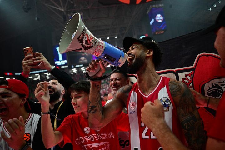 Ολυμπιακός, Final Four: O Nτόρσεϊ πήρε την ντουντούκα και έγινε οργανωτής κερκίδας