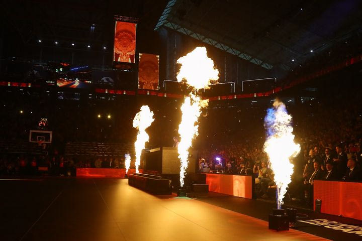 EuroLeague Final Four 2026: Το φαντασμαγορικό show πριν τον ημιτελικό του Ολυμπιακού με τη Φενέρμπαχτσε