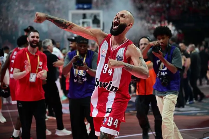 Ολυμπιακός – Ρεάλ, Final Four: Η έκρηξη χαράς του Εβάν Φουρνιέ για την κατάκτηση της κούπας