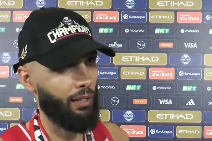 Ο Εβάν Φουρνιέ στο SPORT24: “Θα περνούσα μέσα από έναν τοίχο για τον Μπαρτζώκα, περήφανος που παίζω για εκείνον”