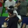Βαλένθια – Ρεάλ: Ο Γκαρούμπα έφυγε για τα αποδυτήρια υποβασταζόμενος, ζεστό χειροκρότημα από τον κόσμο του Ολυμπιακού
