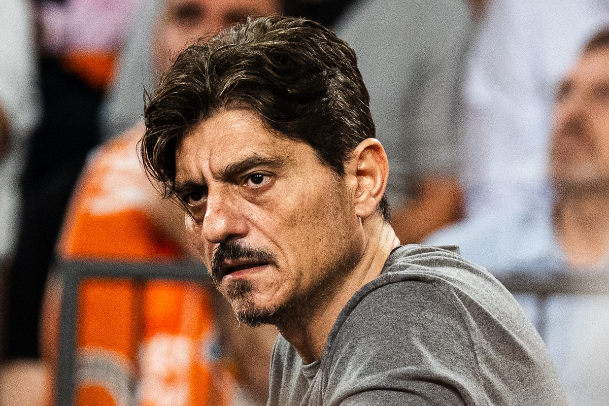 Γιαννακόπουλος για την αντιπαλότητα Παναθηναϊκού και Ολυμπιακού: "Πριν 10 χρόνια στο ΣΕΦ φώναζαν οφσάιντ"                                          Γιαννακόπουλος για την αντιπαλότητα Παναθηναϊκού και Ολυμπιακού: "Πριν 10 χρόνια στο ΣΕΦ φώναζαν οφσάιντ"
