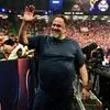 EuroLeague Final Four: Ο Μαρινάκης μπήκε στο T-Center και αποθεώθηκε από τον κόσμο του Ολυμπιακού