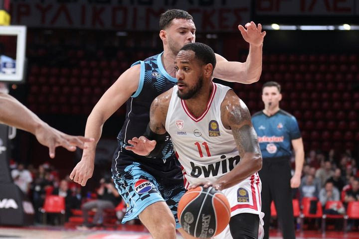 Ο Ολυμπιακός υποδέχεται τον Κολοσσό για το Game 1 των playoffs της Stoiximan GBL, πού θα δείτε το παιχνίδι