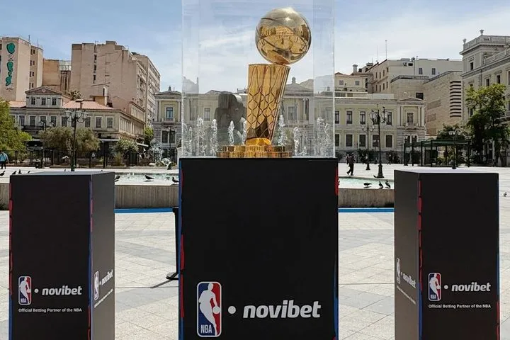 Η Αθήνα κινείται σε ρυθμούς NBA: Επιστρέφει το “3on3 Road to Glory” με Γκάρι Πέιτον και το Larry O’Brien Trophy